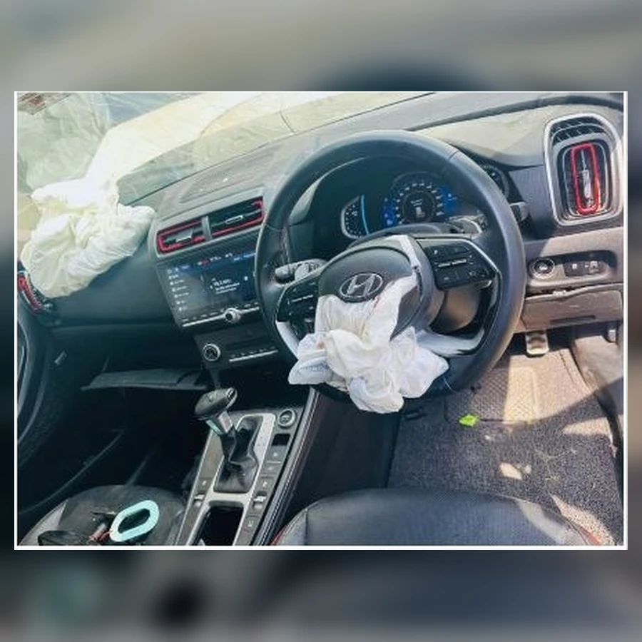 Interior & Dashboard